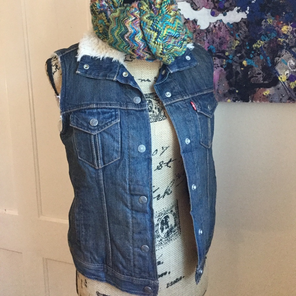 Levi’s Faux Sherpa-lined Denim Vest XS